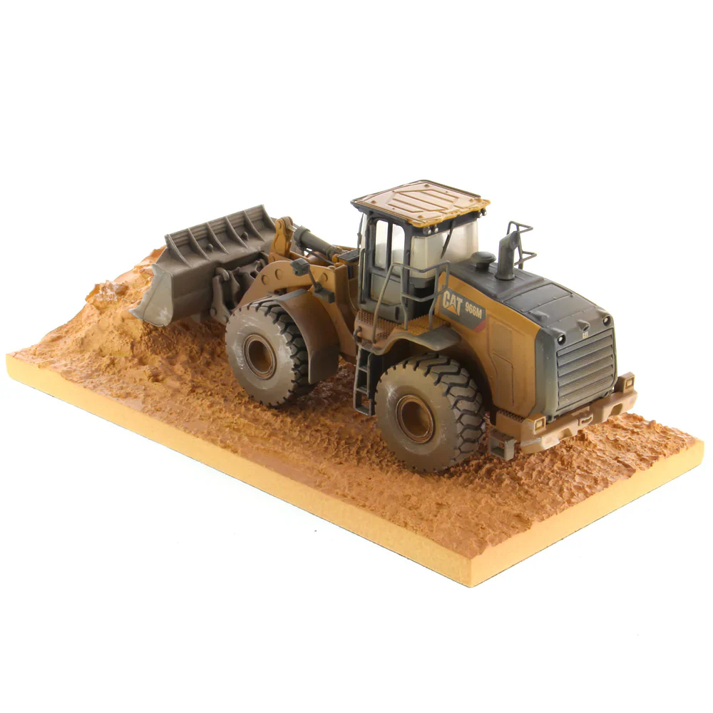 1:50 966M Weathered Wheel Loader