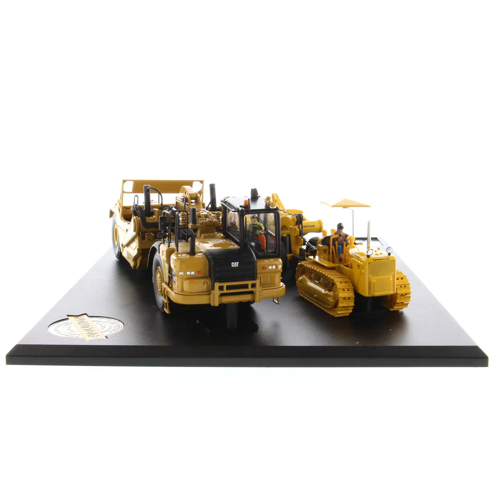 1:50 621K Scraper & Cat No.70 Scraper with D7 Track Type Tractor