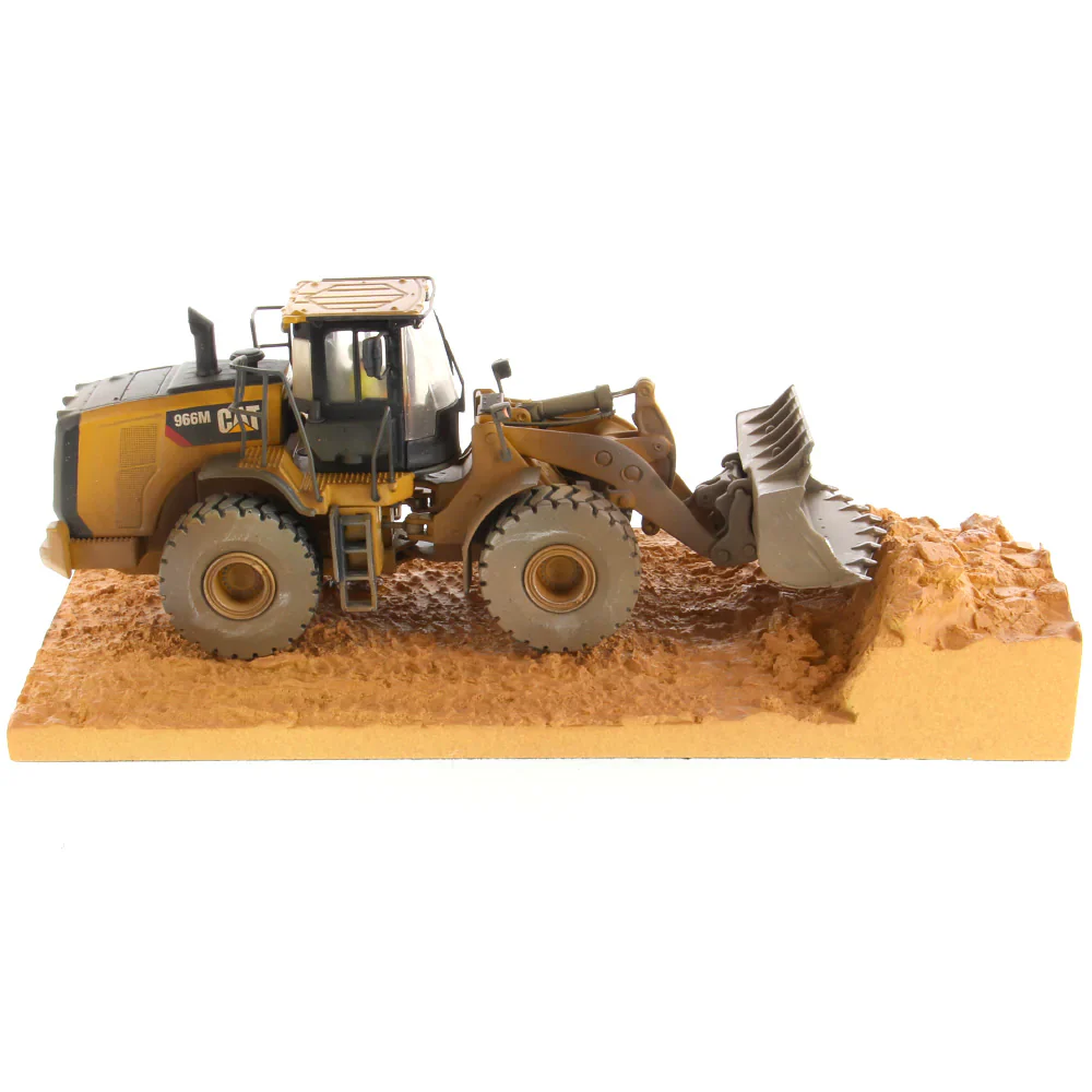 1:50 966M Weathered Wheel Loader